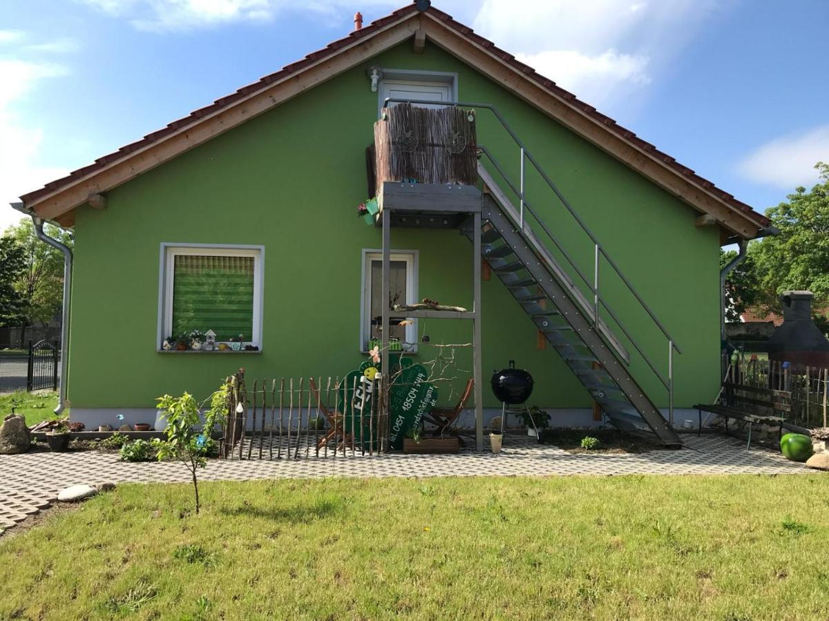 Ferienwohnung Apfeltraum Thale Esterno foto